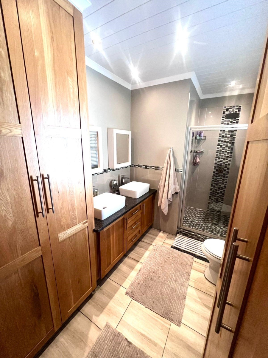 4 Bedroom Property for Sale in Cashan North West